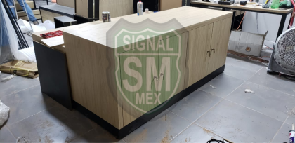 MOBILIARIO DE OFICINA A DISEÑO MELAMINAS, MDF Y/O AGLOMERADOS REFUERZOS METÁLICOS