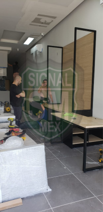 MOBILIARIO DE OFICINA A DISEÑO MELAMINAS, MDF Y/O AGLOMERADOS REFUERZOS METÁLICOS