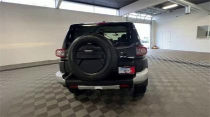 TOYOTA FJ CRUISER 2011