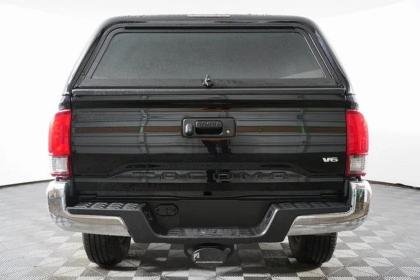 TOYOTA TACOMA 2018