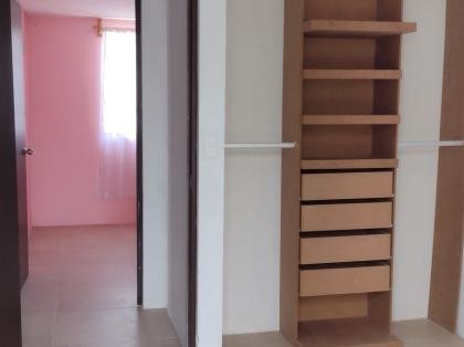 Casa en condominio seminueva con excelente distribución en Chalco