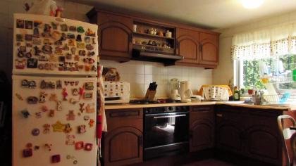 Linda casa iluminada, 3 rec, 2 ba, 2 gar, en Condominio, atrás de Prepa 1