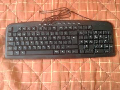 Teclado multimedia, compatible con Mac y Pc
