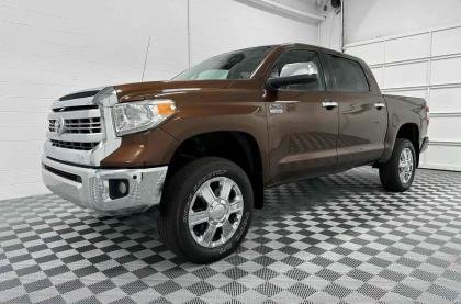 TOYOTA TUNDRA 2017