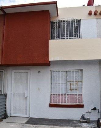 Casa duplex recien remodelada en renta