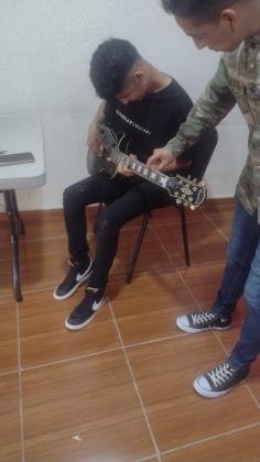 maestros de guitarra, clases de canto escuela de musica, atizapan,tlalnepantla