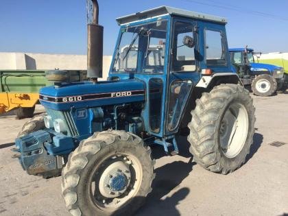 TRACTOR AGRICOLA FORD