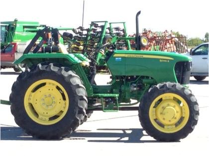 TRACTOR AGRICOLA JOHN DEERE