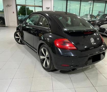 VOLKSWAGEN BEETLE 2012