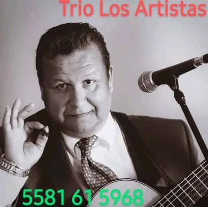 Trio musical extraordinariamente