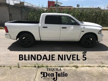 REMATE DE CAMIONETA DODGE RAM CREW 2017 BLINDADA