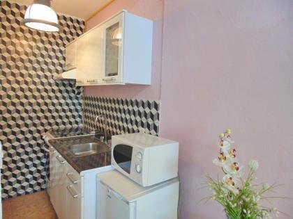 ¡Ven y quédate con nosotros por un mes completo de comodidad y conveniencia!