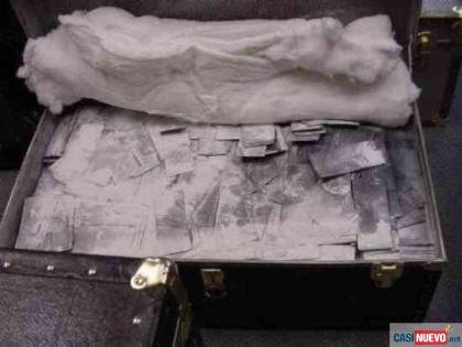 Solución SSD para limpiar billetes negros y manchados.